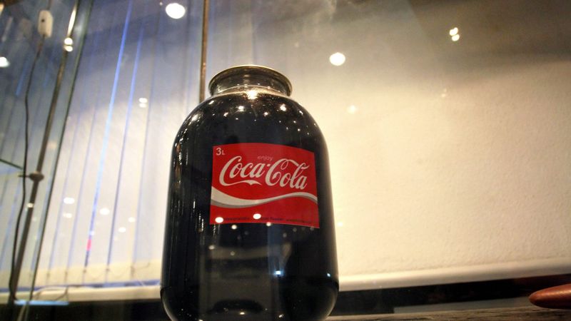 Coca-Cola tiek saistīta ar jaunzēlandietes nāvi