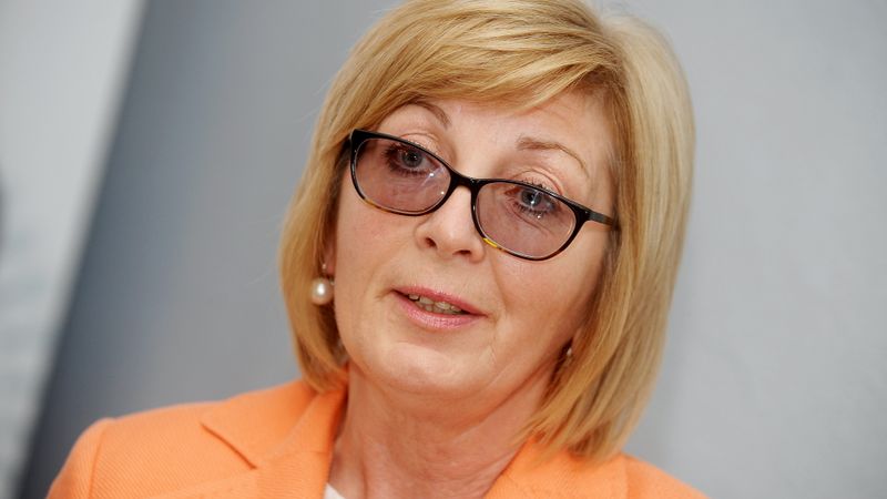 Konkurences sargsuņi spicēs ausis