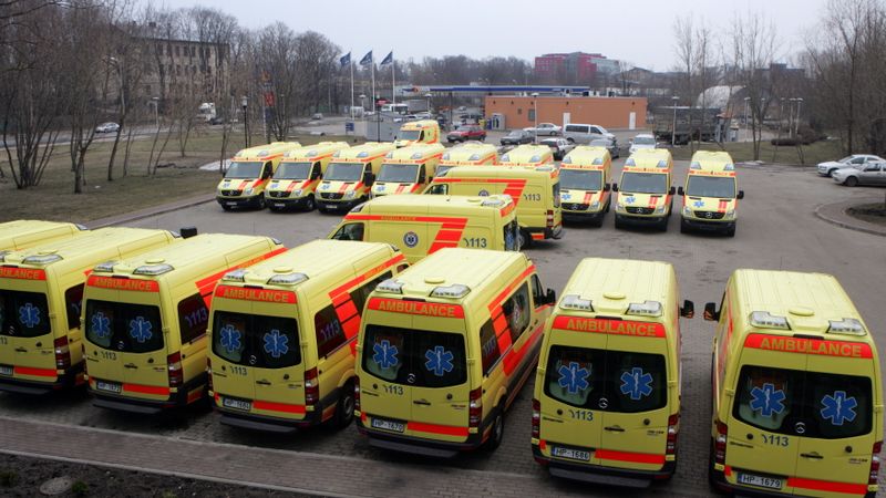 Valdība atbalsta ātrās palīdzības mašīnu iepirkumu Rīgai par valsts līdzekļiem