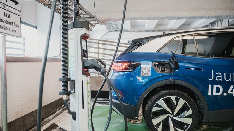 Eleport uzstādīs 10 jaunas elektroauto uzlādes stacijas