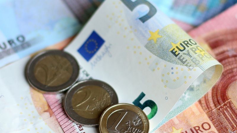 Piemaksāt par naudu depozītā vai kontā