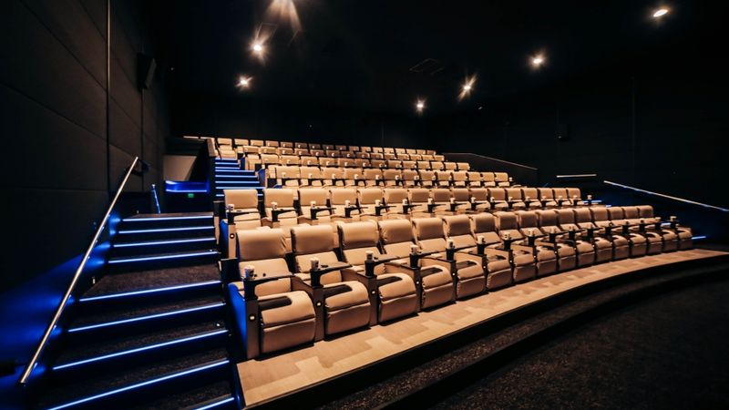 Forum Cinemas investējis 200 000 eiro jaunā "premium" kinozālē