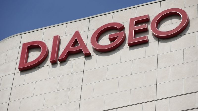 Diageo par 550 miljoniem dolāru pārdod dzērienu portfeli