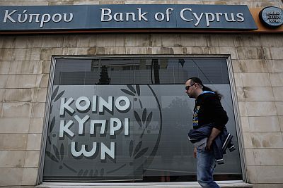 Kipra cīnās par maigākiem starptautiskā aizdevuma nosacījumiem