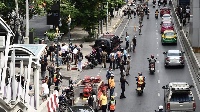 Sprādzienos Bangkokā ievainoti trīs cilvēki