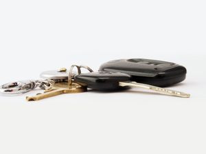 Slēptie defekti un %22uzfrišināšana%22: Kā neiekrist, pērkot lietotu auto?