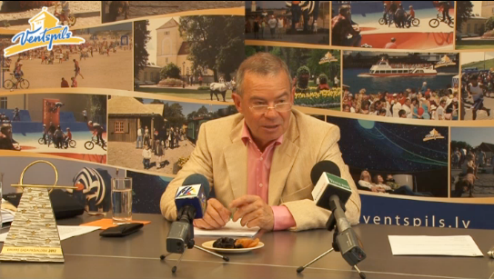 Lembergs: eiro atbalstītāji ir iestrēguši Latvijas mežos, lasot gailenes