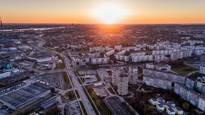 Caur "zaļo koridoru" lielajiem attīstītājiem būvatļauju sola 14 dienu laikā