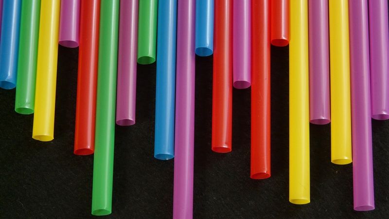 No jūlija plāno ieviest vienreizlietojamās plastmasas aizliegumu