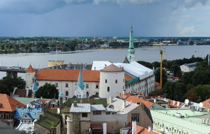 SBRE: Rīgas pils pagaidu jumts neder ziemai