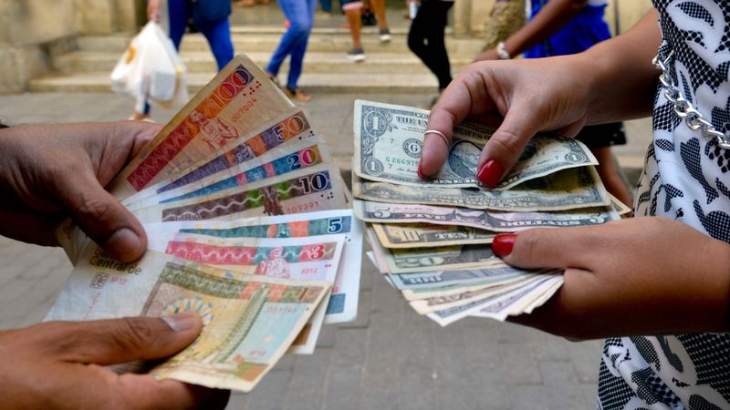 Kuba atteiksies no otras valūtas - konvertējamā peso