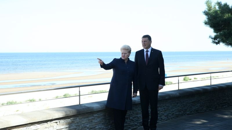 FOTO: Vējonis Jūrmalas rezidencē uzņem Lietuvas prezidenti