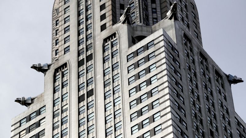 FOTO: Ņujorkas Chrysler Building debesskrāpis izlikts pārdošanā
