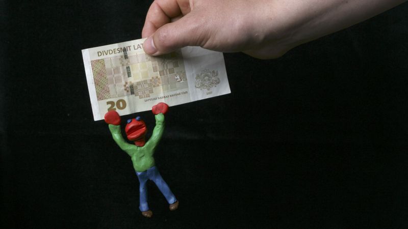 Ierēdņus vēlas sodīt par valsts līdzekļu izšķērdēšanu