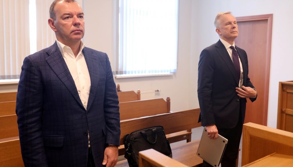 Tiesneses darbnespējas dēļ līdz vasaras sākumam atliek Rimšēviča un Martinsona kukuļošanas lietas izskatīšanu
