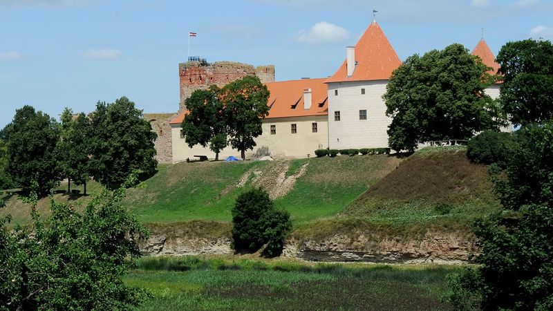 Bauskas pilī atgriežas elegance un tūristi