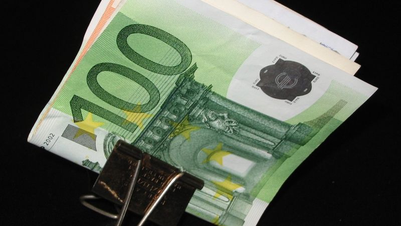 Publiskoti 2604 darba devēji, kuri maksā minimālo algu vai mazāk