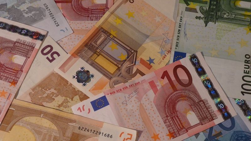 Investīciju klimats Latvijā investoru vērtējumā joprojām ir viduvējs