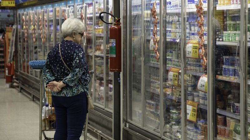 Eiropas inflācija un izaugsme zema, mazumtirdzniecībai - nedaudz labāk