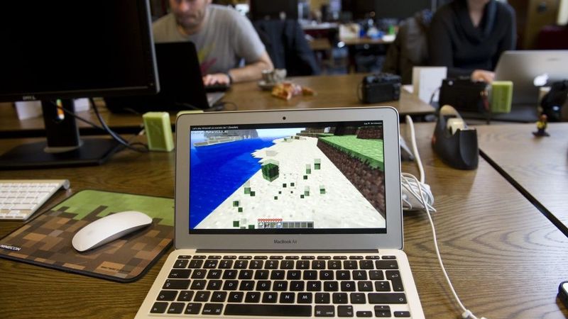 Microsoft varētu iegādāties Minecraft radītāju