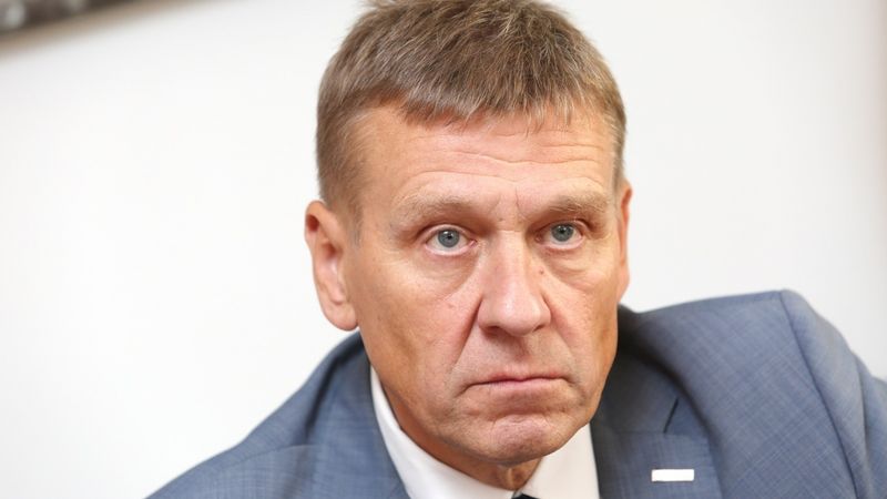 Juris Bundulis atkāpjas no visiem amatiem Repharm grupā