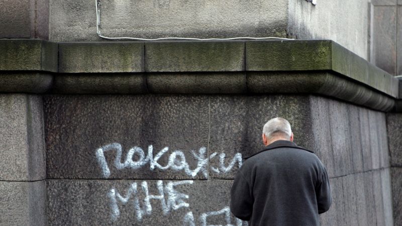 Strauji tuvojas brīdis, kad nerezidentu naudas Latvijā būs vairāk nekā vietējās