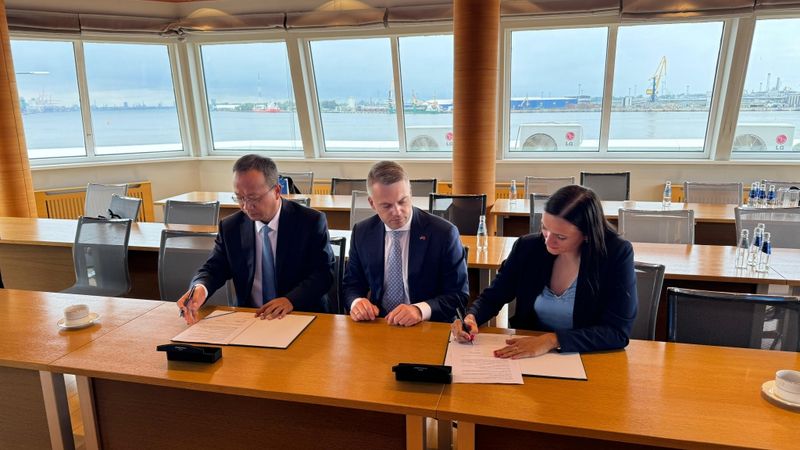 Riga Port Group paraksta sadarbības memorandu par loģistikas centra izveidi Krievu salā un Kundziņsalā