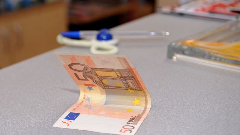 Latvijas Pasts pret eiro apmainījis 4,7 miljonus latu