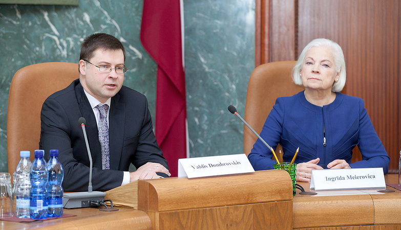 Ar lekciju par Z. A. Meierovicu atklāj fotoizstādi «No Ulmaņa līdz Dombrovskim»