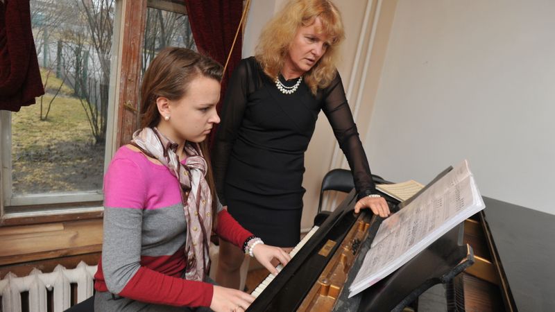 Sākam biznesu: Apgūt mūzikas instrumentu spēli māca arī pieaugušajiem
