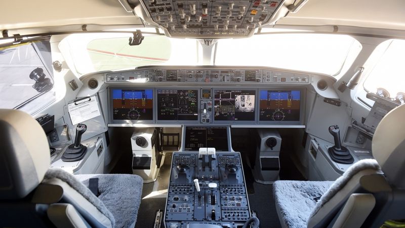 Pēc incidentiem regulatori liek samazināt Airbus A220 dzinēju jaudu lielā augstumā