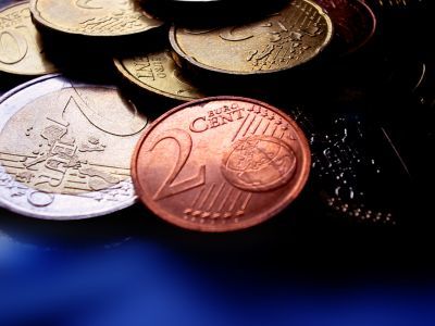 Eksperti: Latvija ar uzviju izpilda visus Māstrihtas kritērijus