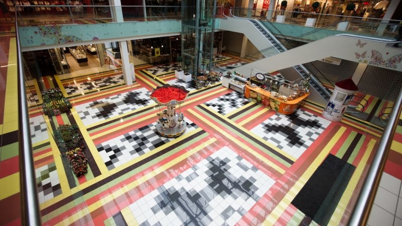 Veikalu top! īpašnieks par 2,4 miljoniem eiro nopircis tirdzniecības centru baata Liepājā