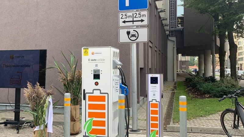 Latvenergo atklāj 3 jaunas elektroauto uzlādes stacijas