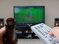 Pētījums: Lielākā daļa iedzīvotāju brīvajā laikā skatās televizoru