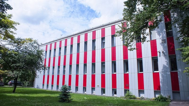 Tet pārdevis administratīvo ēku Citadeles ielā