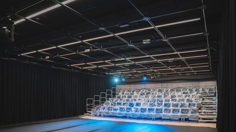 FOTO: JRT ēku kompleksā pabeigtas abas Black box zāles