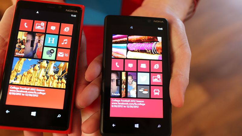 Motorola un Nokia spēlē uz «visu banku»