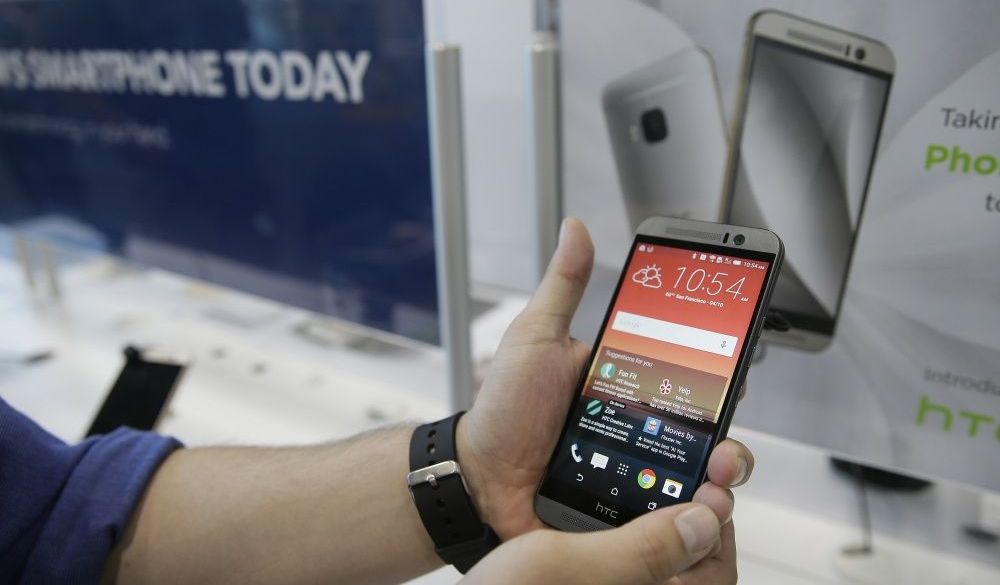 Pēc straujā akciju cenu krituma HTC izslēgts no Taivānas akciju biržas indeksa
