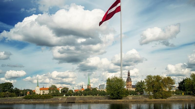 FOTO: Gada balvai Rīgas arhitektūrā izvirzītie objekti tuvplānā – Latvijas karoga masts AB dambī