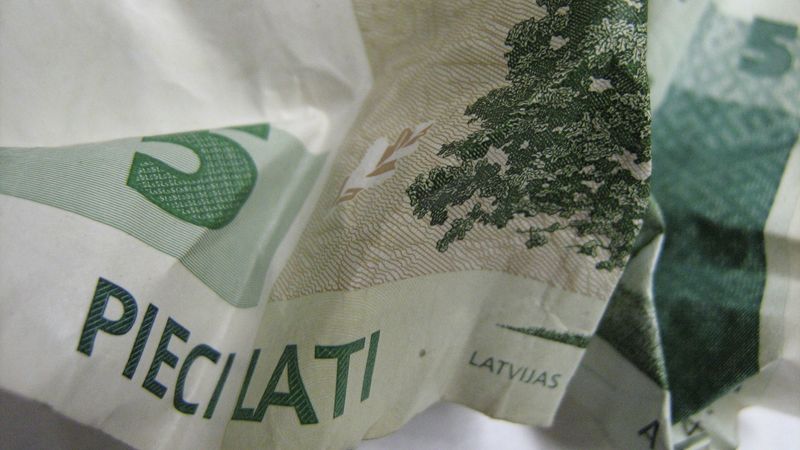 Profesore: mainīt investīciju struktūru tikai ar likumu nav iespējams