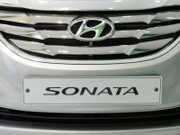 Hyundai atsauc 140 tūkstošus Sonata automašīnu