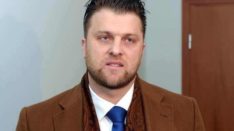 Sprūda lietā šokējošas fotogrāfijas