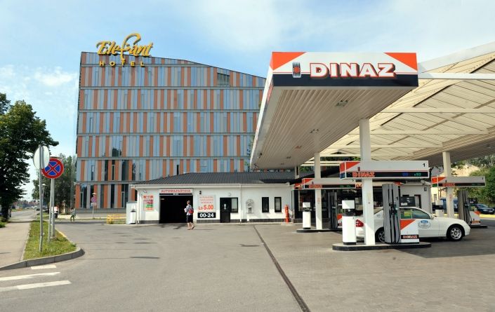 Atsākusi darbu viesnīca Elefant Hotel
