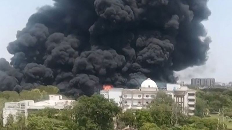 Air India lidmašīnas katastrofā bojāgājušo skaits pieaudzis līdz 265