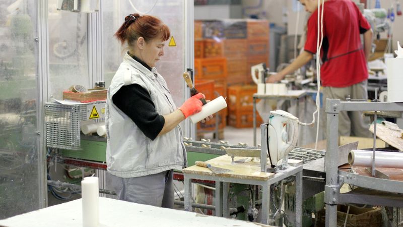 Apstrādes rūpniecības apgrozījums gada laikā sarucis