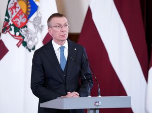 Prezidents: Varētu būt īstais laiks profesionāļa virzīšanai uz aizsardzības ministra amatu