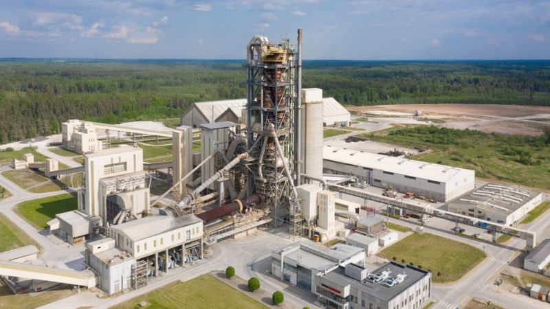 Ar vairāk nekā 500 miljonu eiro investīcijām Brocēnos plāno klimatneitrālu cementa ražošanu
