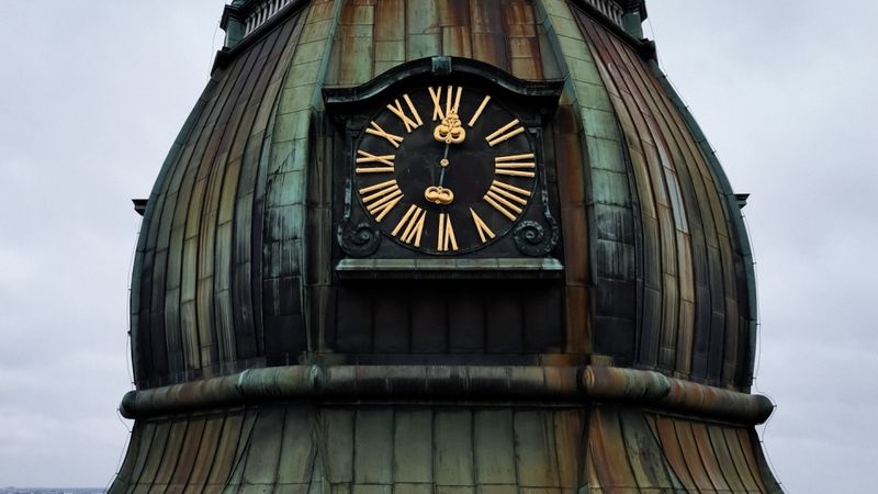 Atklāts atjaunotais Rīgas Svētā Pētera baznīcas torņa pulkstenis
