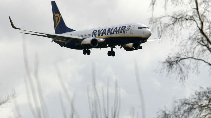 Fliks: Latvijas valsts dotē Ryanair